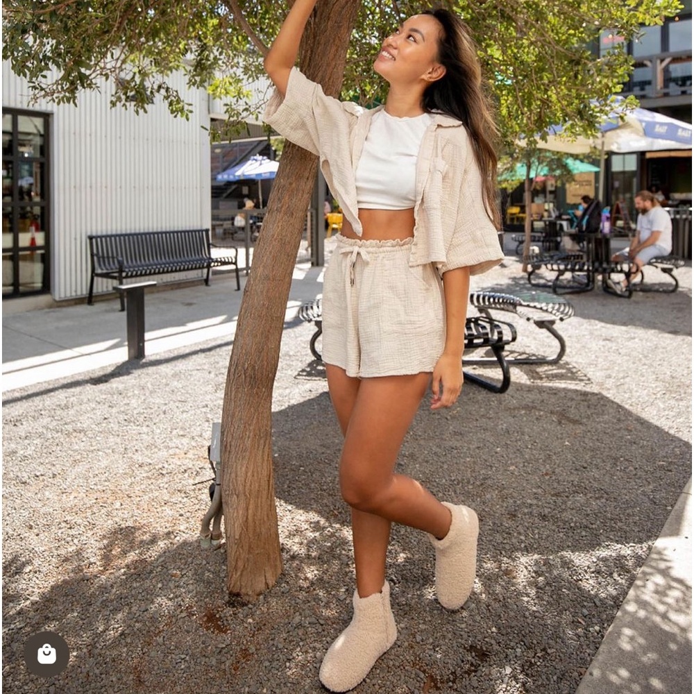 ROAM MINI BOOSH BOOTS NUDE FAUX SHEARLING